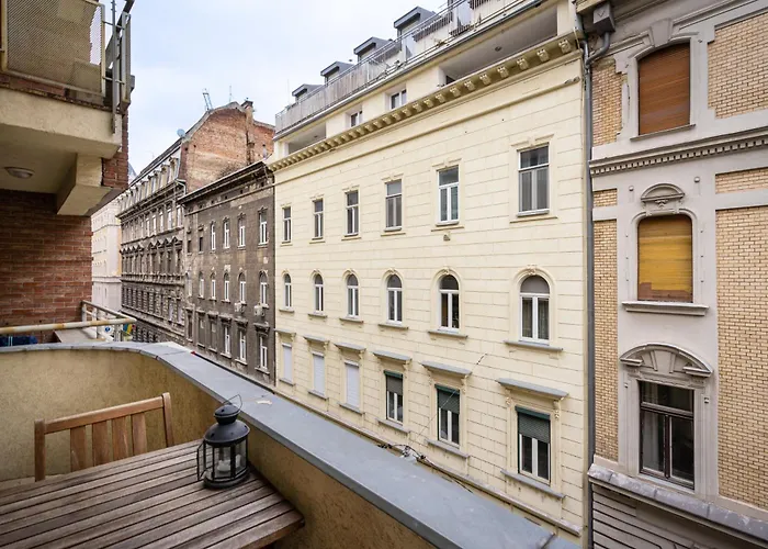 Paulay Deluxe 1 Budapeste