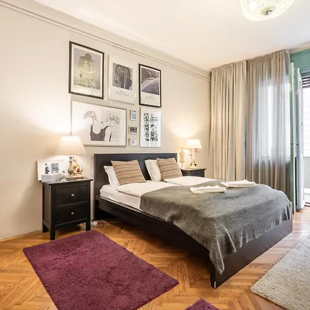 Paulay Deluxe 1 Budapest