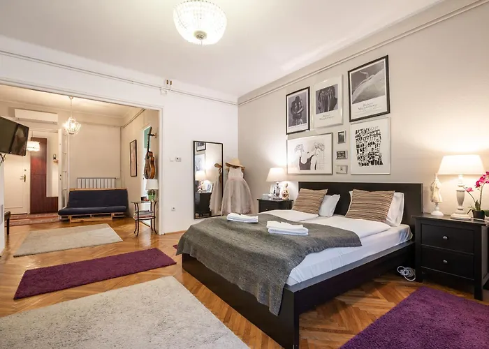 Apartament Paulay Deluxe 1 *